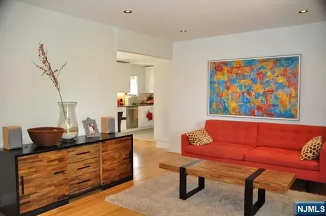 24 Elmwood Terrace Cresskill NJ 07626