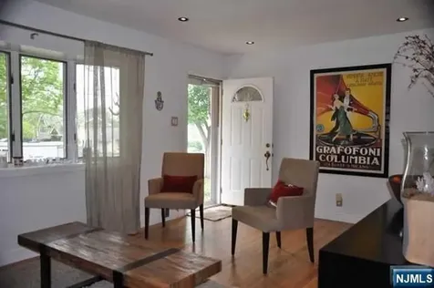 24 Elmwood Terrace Cresskill NJ 07626