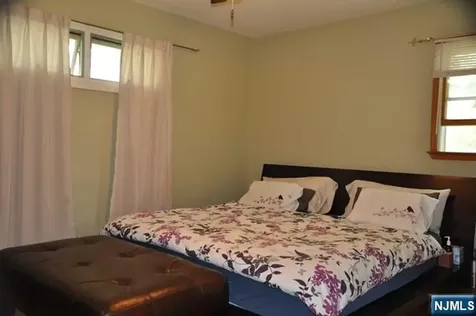 24 Elmwood Terrace Cresskill NJ 07626
