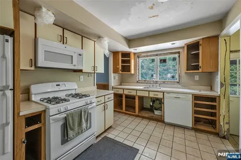 259 W Glen Avenue Ridgewood NJ 07450