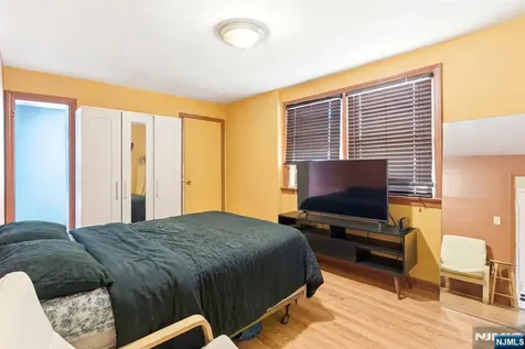 257 Parker Street Newark NJ 07104