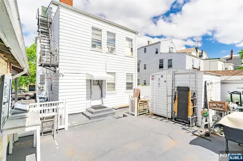 257 Parker Street Newark NJ 07104