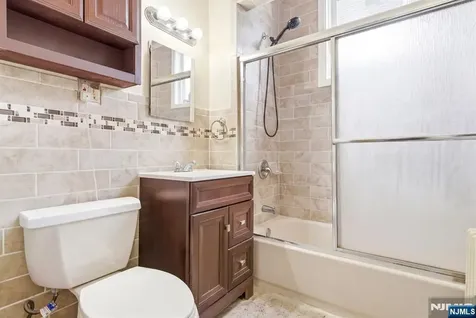 257 Parker Street Newark NJ 07104