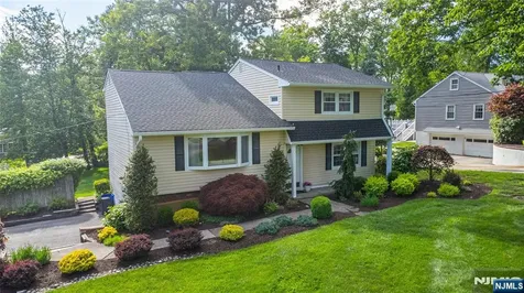 27 Bogert Road Montville Township NJ 07058