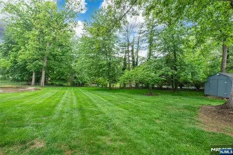 27 Bogert Road Montville Township NJ 07058