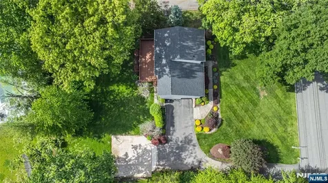 27 Bogert Road Montville Township NJ 07058