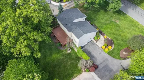 27 Bogert Road Montville Township NJ 07058