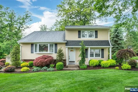 27 Bogert Road Montville Township NJ 07058