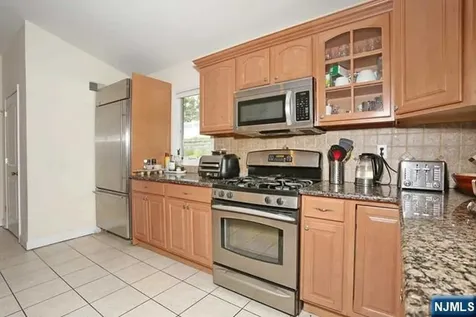 84 12th Street Cresskill NJ 07626