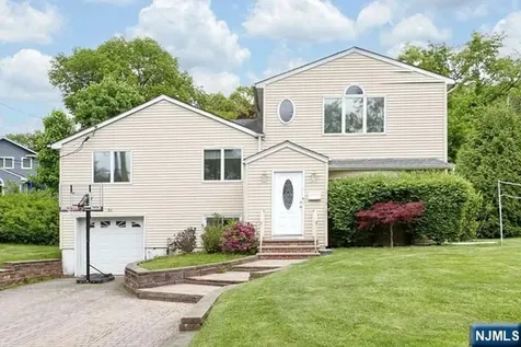 84 12th Street Cresskill NJ 07626