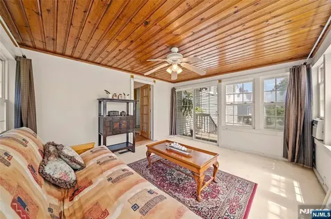 43 Woodvale Road Glen Rock NJ 07452