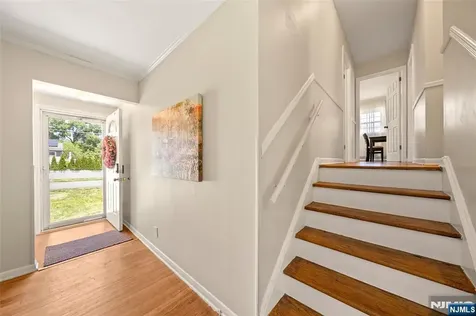 43 Woodvale Road Glen Rock NJ 07452