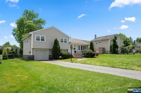 43 Woodvale Road Glen Rock NJ 07452