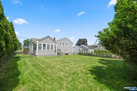 43 Woodvale Road Glen Rock NJ 07452