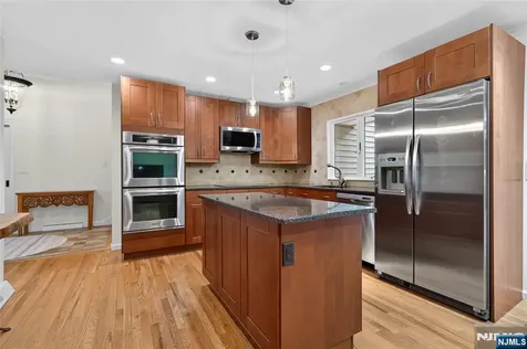 25 Cottontail Trail Upper Saddle River NJ 07458
