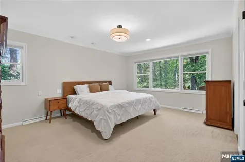 25 Cottontail Trail Upper Saddle River NJ 07458