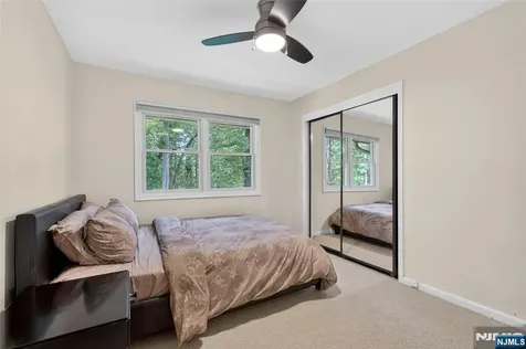 25 Cottontail Trail Upper Saddle River NJ 07458