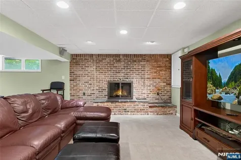 25 Cottontail Trail Upper Saddle River NJ 07458