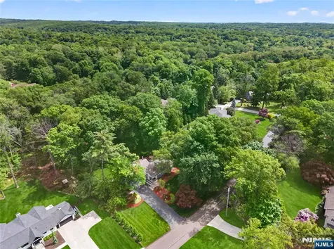 25 Cottontail Trail Upper Saddle River NJ 07458