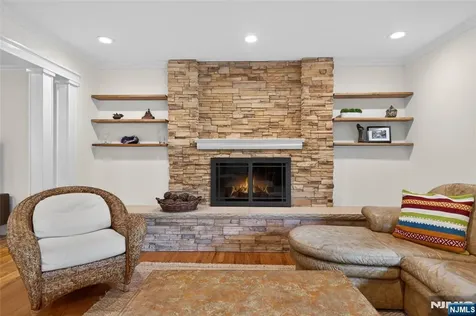 25 Cottontail Trail Upper Saddle River NJ 07458