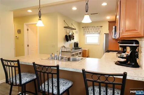 6 Knollwood Road Totowa NJ 07512