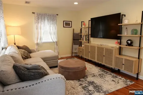 6 Knollwood Road Totowa NJ 07512