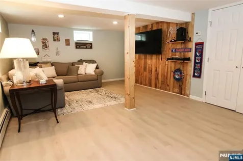 6 Knollwood Road Totowa NJ 07512