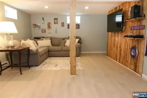 6 Knollwood Road Totowa NJ 07512