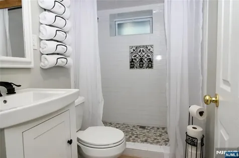 6 Knollwood Road Totowa NJ 07512