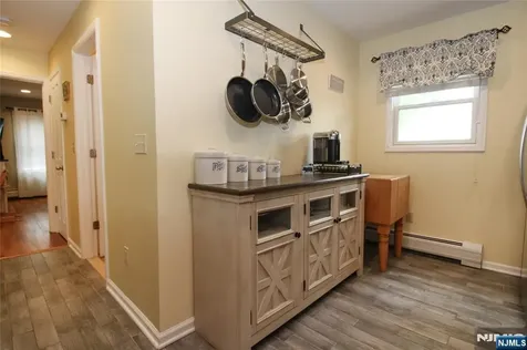 6 Knollwood Road Totowa NJ 07512