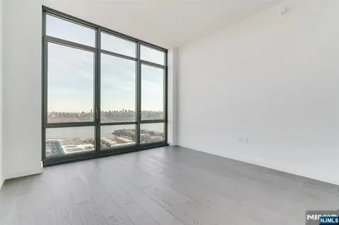 320 Adolphus Avenue Cliffside Park NJ 07010