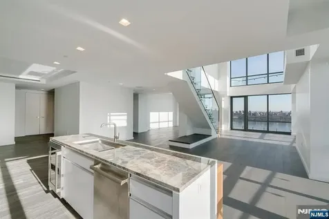 320 Adolphus Avenue Cliffside Park NJ 07010