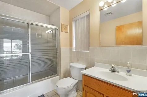 17 Pleasant Kearny NJ 07032