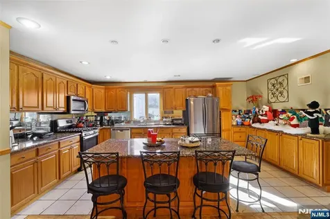 17 Pleasant Kearny NJ 07032