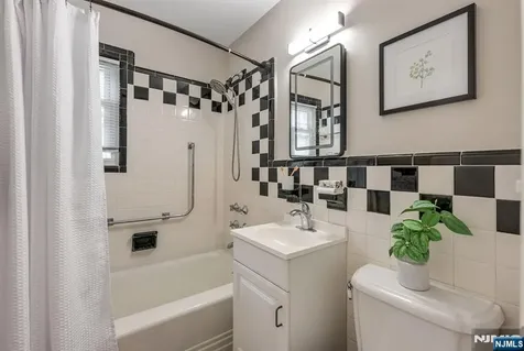 419 Wyckoff Avenue Ramsey NJ 07446