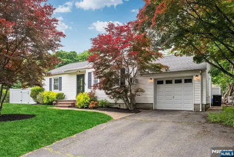 419 Wyckoff Avenue Ramsey NJ 07446