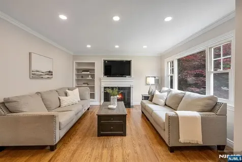 419 Wyckoff Avenue Ramsey NJ 07446