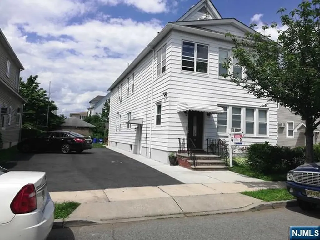 19 Albert Street Garfield NJ 07026