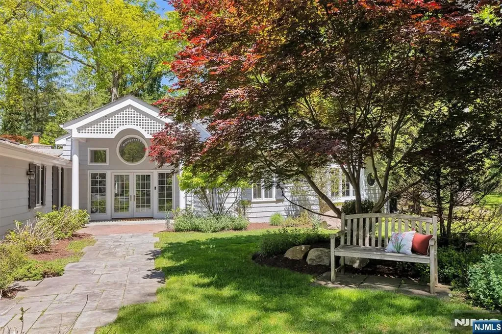 1 Hickory Lane Roseland NJ 07068