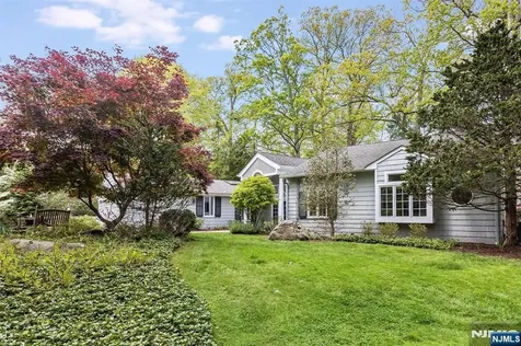 1 Hickory Lane Roseland NJ 07068
