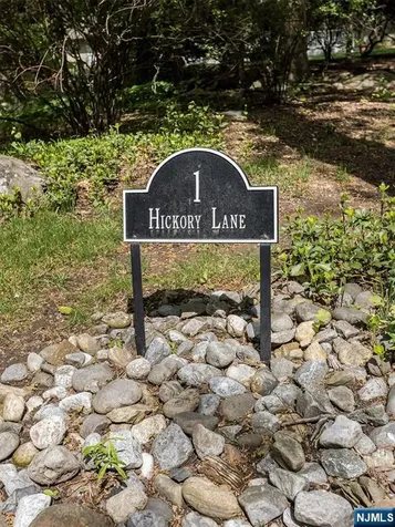 1 Hickory Lane Roseland NJ 07068