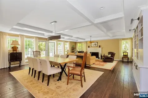 1 Hickory Lane Roseland NJ 07068