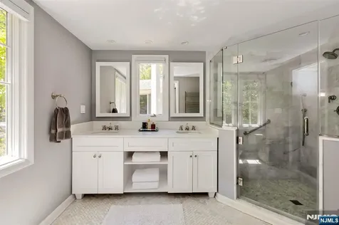 1 Hickory Lane Roseland NJ 07068