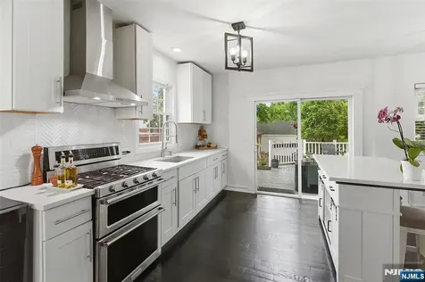 475 Albert Place New Milford NJ 07646