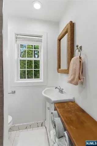 475 Albert Place New Milford NJ 07646