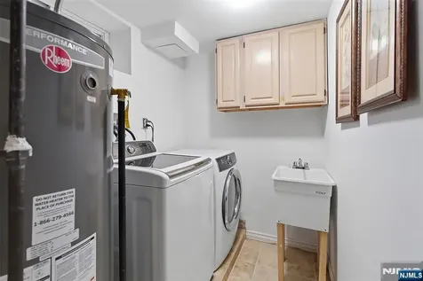 475 Albert Place New Milford NJ 07646