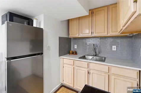 475 Albert Place New Milford NJ 07646