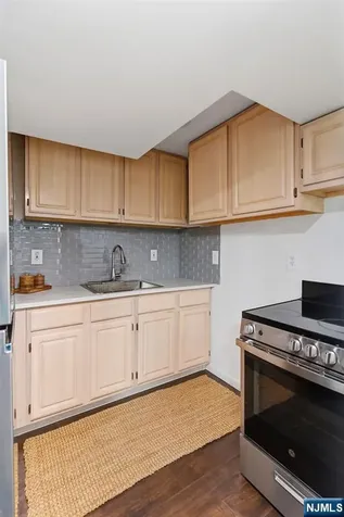475 Albert Place New Milford NJ 07646