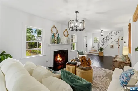 475 Albert Place New Milford NJ 07646