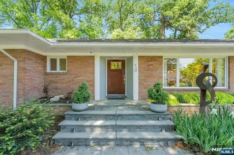 130 Pearl Brook Drive Clifton NJ 07013